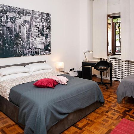 Central Apartment Milan Bagian luar foto