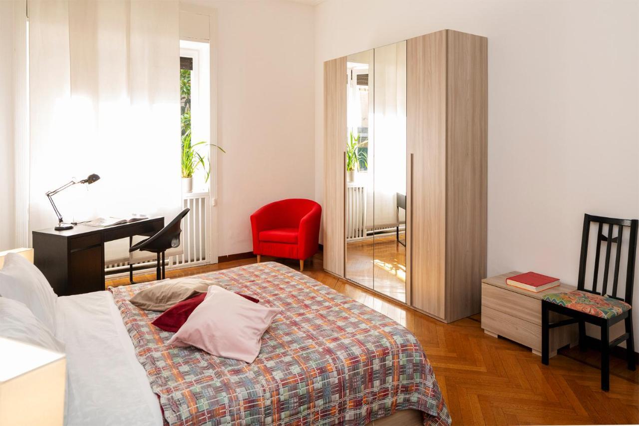 Central Apartment Milan Bagian luar foto