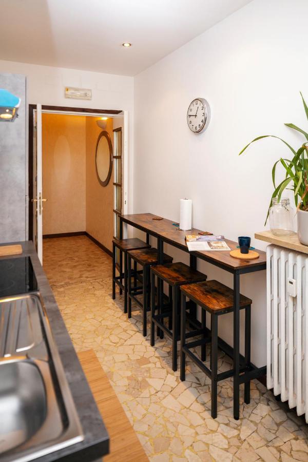 Central Apartment Milan Bagian luar foto