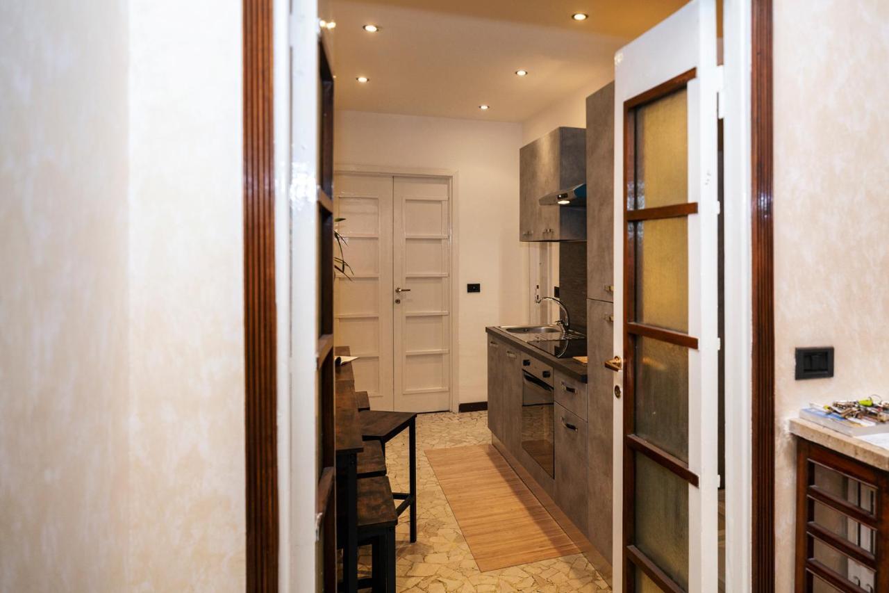 Central Apartment Milan Bagian luar foto