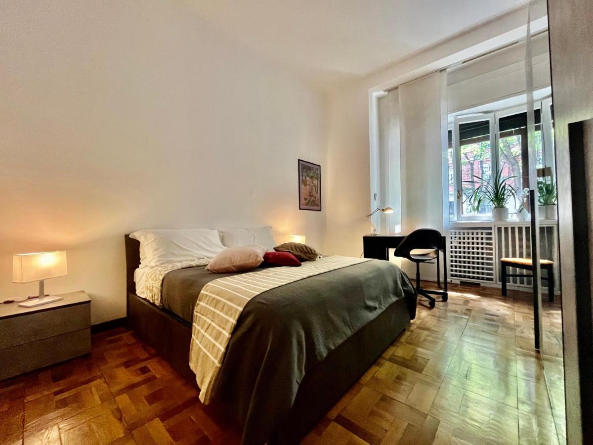 Central Apartment Milan Bagian luar foto